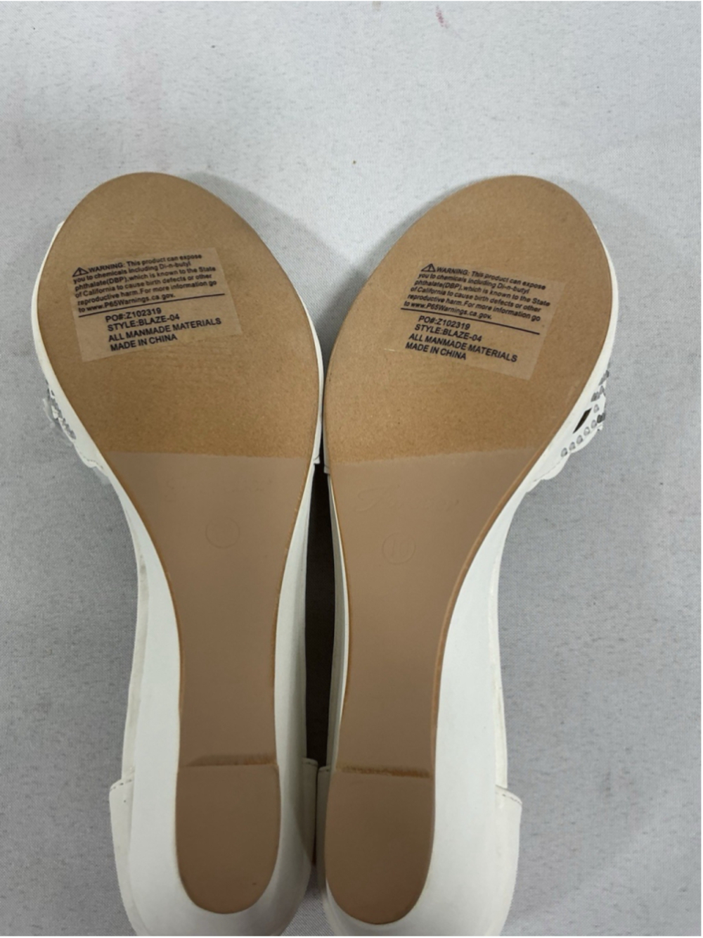 Womans New In Box Forever Link Blaze Strappy Wedge Sandals Size 7 White - Picture 5 of 6